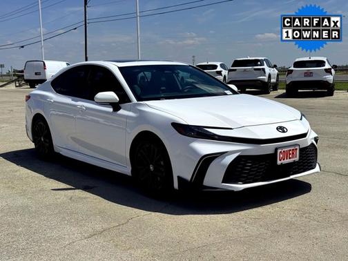 White 2025 Toyota Camry SE
