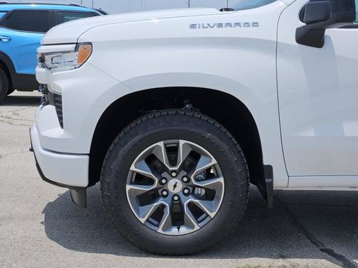 Summit White 2026 Chevrolet Silverado 1500 RST