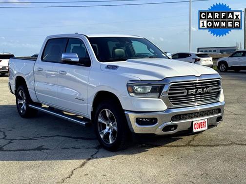 Bright White Clearcoat 2023 RAM 1500 Laramie