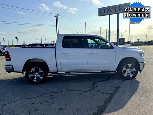 Bright White Clearcoat 2023 RAM 1500 Laramie