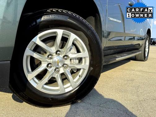 2024 Chevrolet Suburban LT