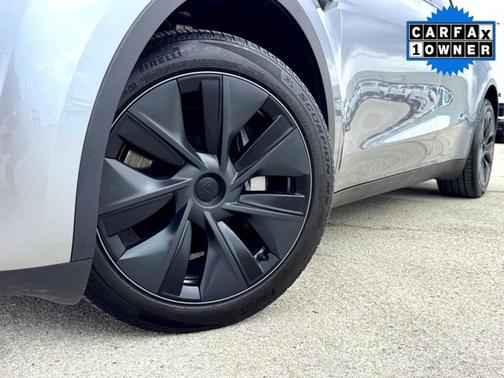 2025 Tesla Model Y Long Range