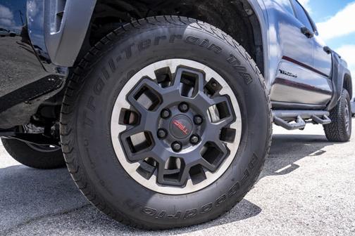 2024 Toyota Tacoma TRD Off-Road