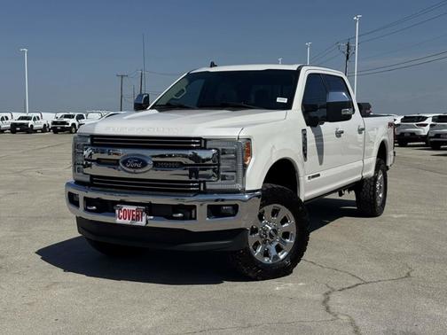 White Platinum\ 2019 Ford F-250 LARIAT