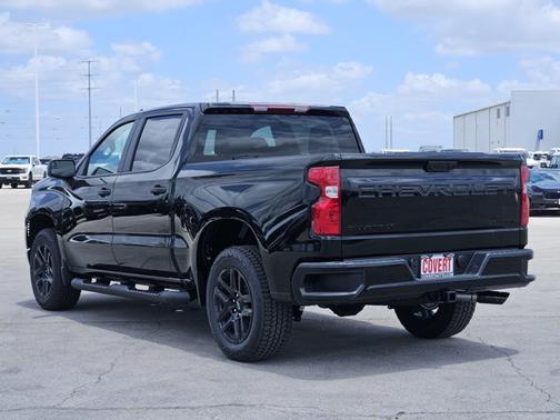 Black 2026 Chevrolet Silverado 1500 Custom