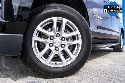 2023 Chevrolet Suburban LS