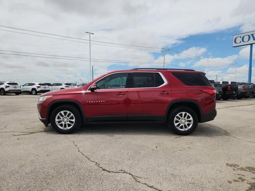 Cajun Red Tintcoat 2019 Chevrolet Traverse LT Cloth