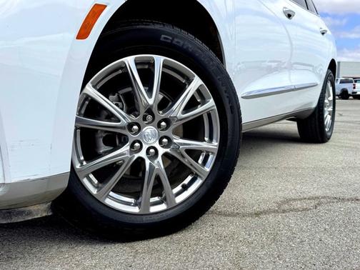 2022 Buick Enclave Essence