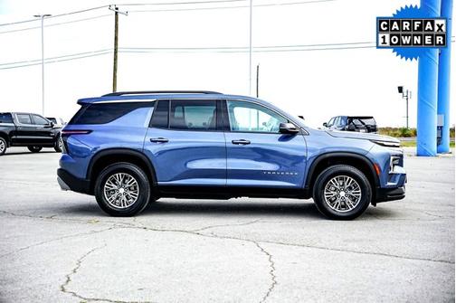 2025 Chevrolet Traverse FWD LT