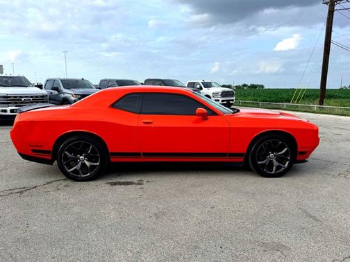 2017 Dodge Challenger SXT