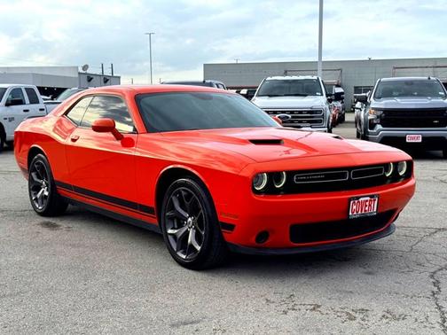 2017 Dodge Challenger SXT