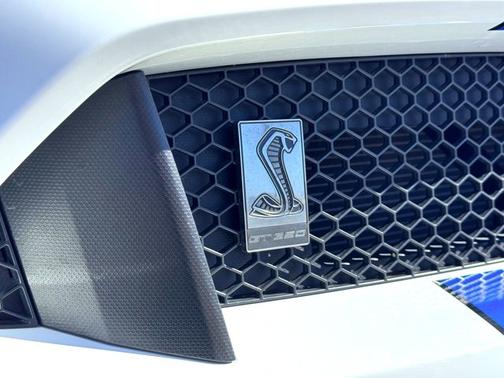 2018 Ford Shelby GT350 Base