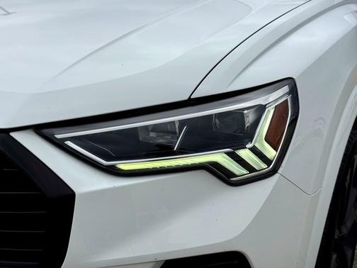 2021 Audi Q3 S line Premium Plus