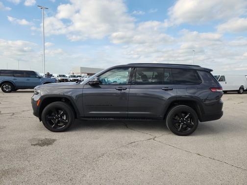 Baltic Gray Metallic Clearcoat 2025 Jeep Grand Cherokee L Altitude X