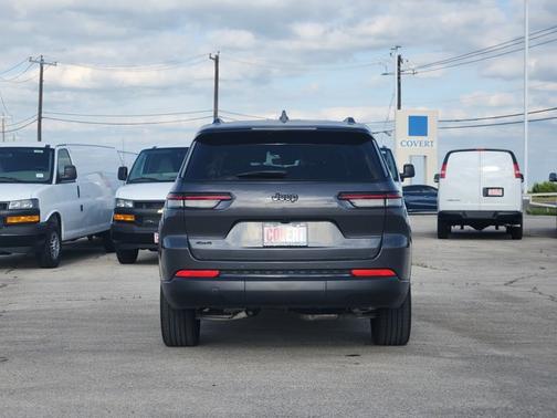 Baltic Gray Metallic Clearcoat 2025 Jeep Grand Cherokee L Altitude X