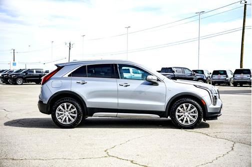 2023 Cadillac XT4 AWD Premium Luxury