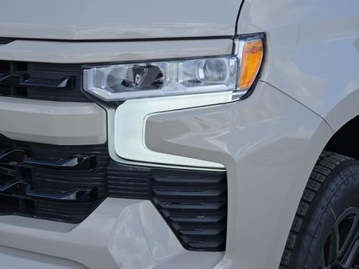 White Sands 2026 Chevrolet Silverado 1500 RST