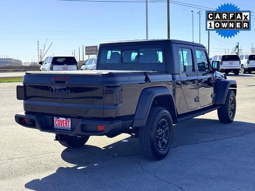 2022 Jeep Gladiator Sport