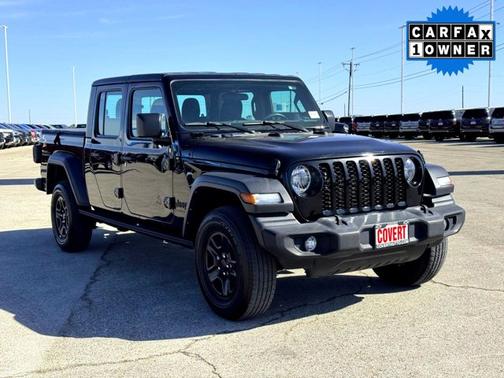2022 Jeep Gladiator Sport