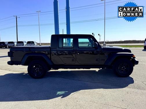 2022 Jeep Gladiator Sport