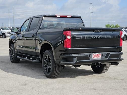 Black 2026 Chevrolet Silverado 1500 Custom
