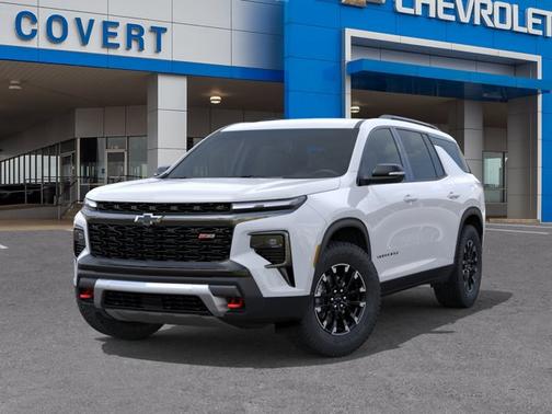 Polar White Tricoat 2026 Chevrolet Traverse AWD Z71