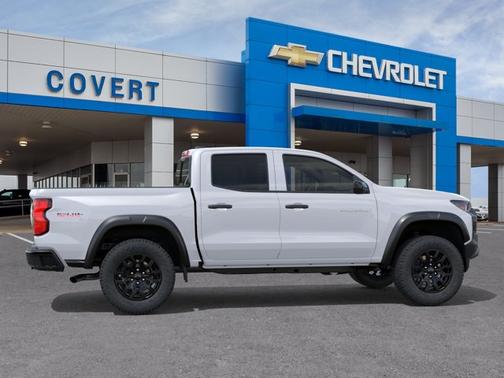 Summit White 2026 Chevrolet Colorado 4WD Trail Boss