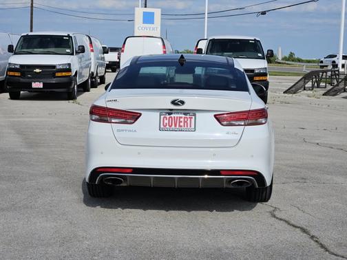 Snow White Pearl 2016 Kia Optima SXL Turbo