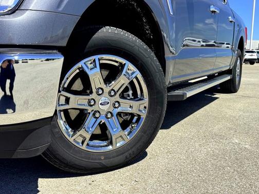 Gray 2023 Ford F-150 LARIAT