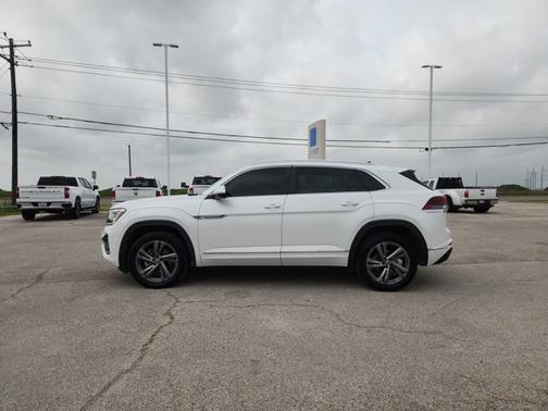 2024 Volkswagen Atlas Cross Sport 2.0T SEL R-Line