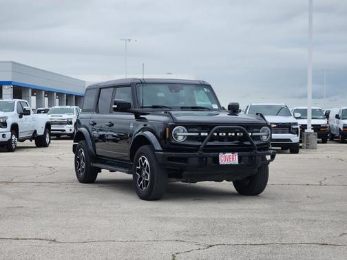 Black 2023 Ford Bronco Outer Banks