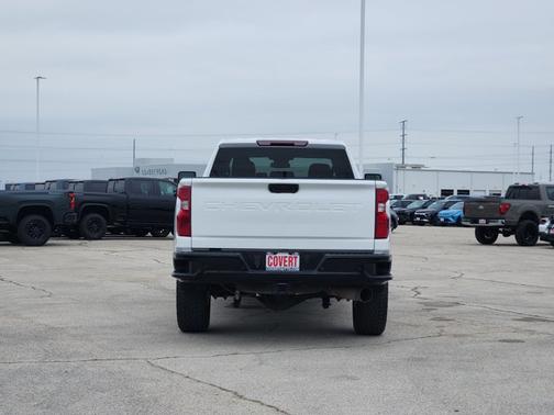 Summit White 2024 Chevrolet Silverado 2500 Custom