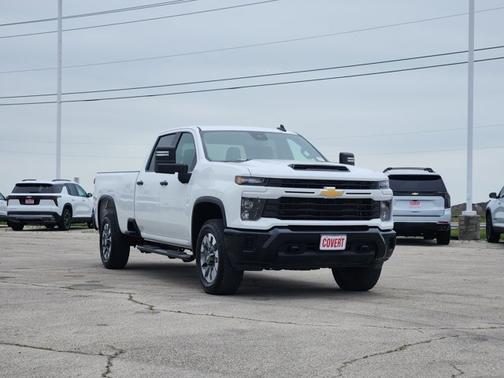 Summit White 2024 Chevrolet Silverado 2500 Custom