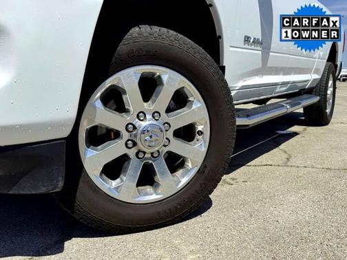 Bright White Clearcoat 2023 RAM 2500 Laramie