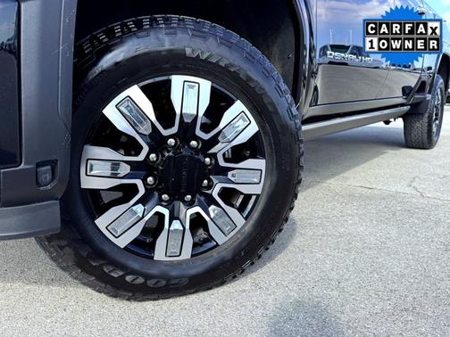 2024 GMC Sierra 2500 Denali