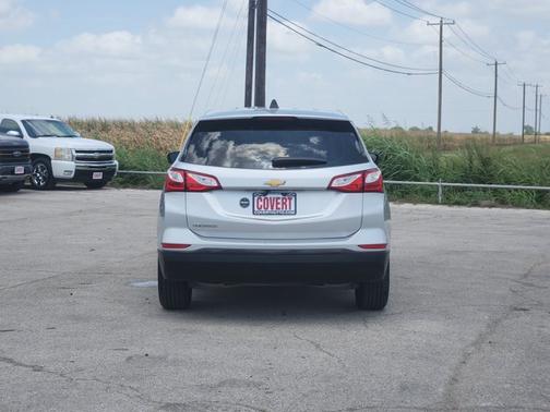 Silver Ice Metallic 2021 Chevrolet Equinox LS