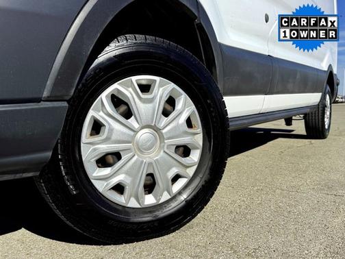 2019 Ford Transit-250 MR Cargo