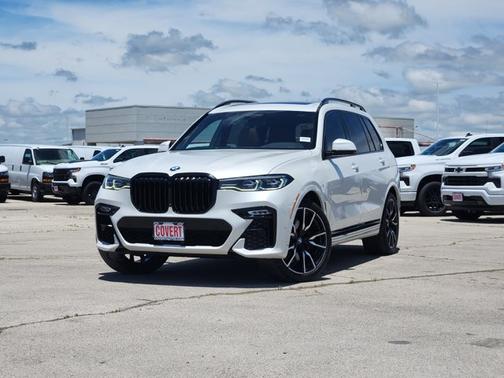 Mineral White Metallic 2022 BMW X7 xDrive40i