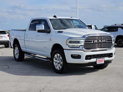 Bright White Clearcoat 2023 RAM 2500 Laramie