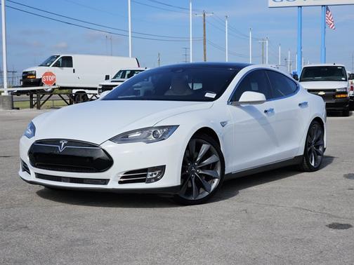 White 2015 Tesla Model S 85D