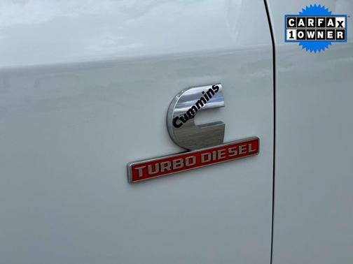 Bright White Clearcoat 2024 RAM 2500 Laramie