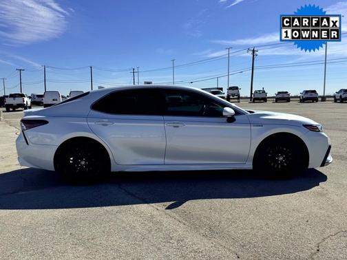 2021 Toyota Camry Hybrid XSE