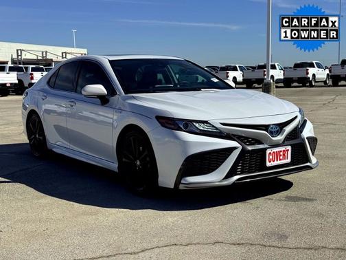 2021 Toyota Camry Hybrid XSE