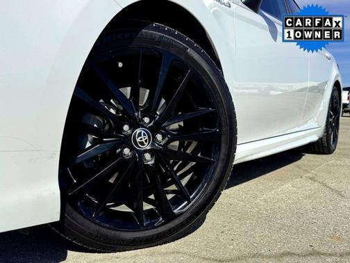 2021 Toyota Camry Hybrid XSE