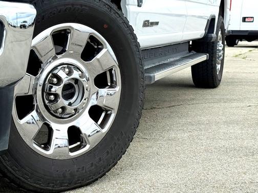2023 Ford F-350 LARIAT
