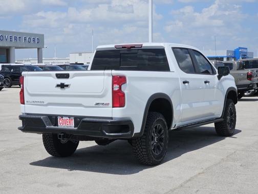 Summit White 2026 Chevrolet Silverado 1500 ZR2