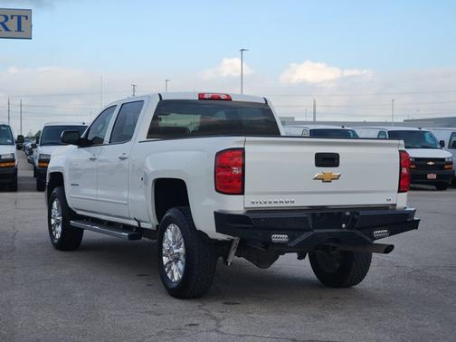 Summit White 2018 Chevrolet Silverado 2500 LT