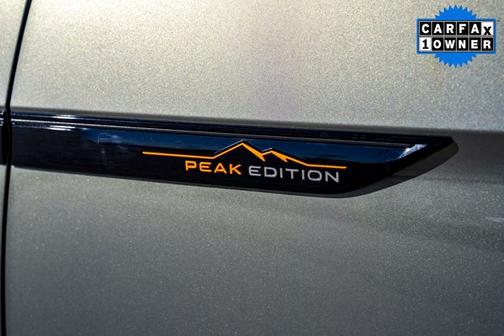 2024 Volkswagen Atlas 2.0T Peak Edition SEL