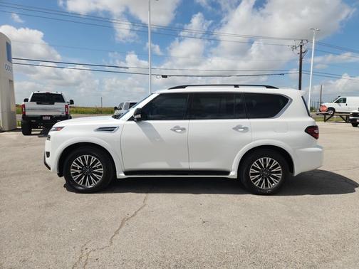 Aspen White Tricoat 2023 Nissan Armada SL