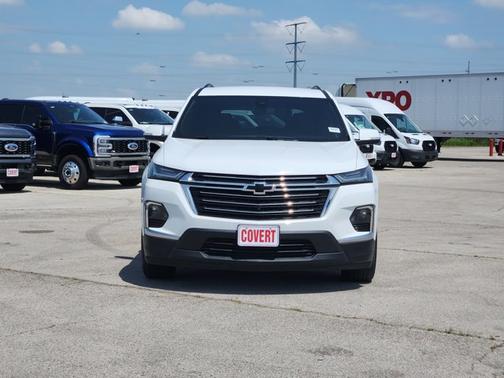 Summit White 2022 Chevrolet Traverse LT Cloth
